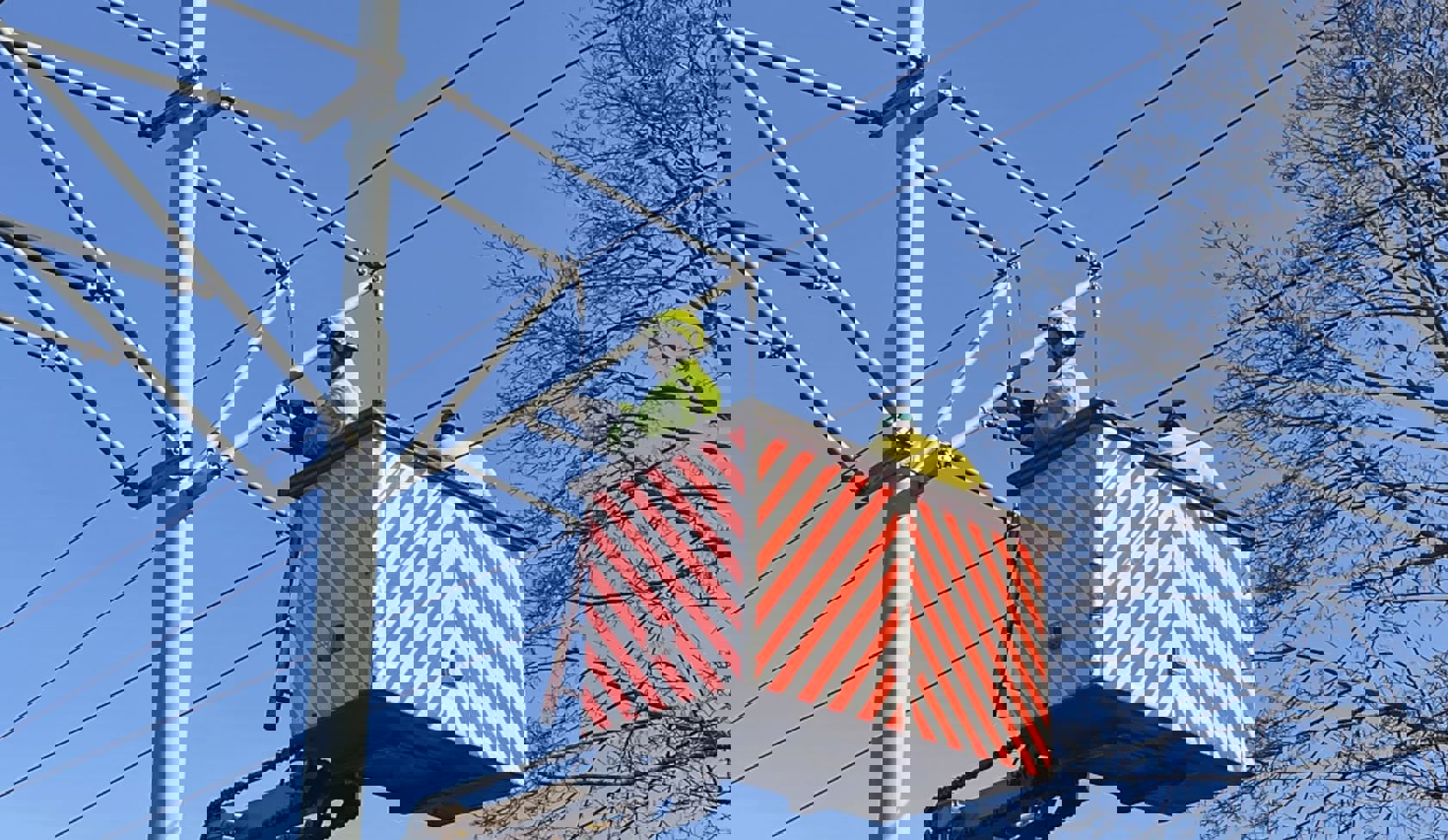 Arbeid på kontaktledningene mellom Ljabru og Bråten. Foto: Sporveien