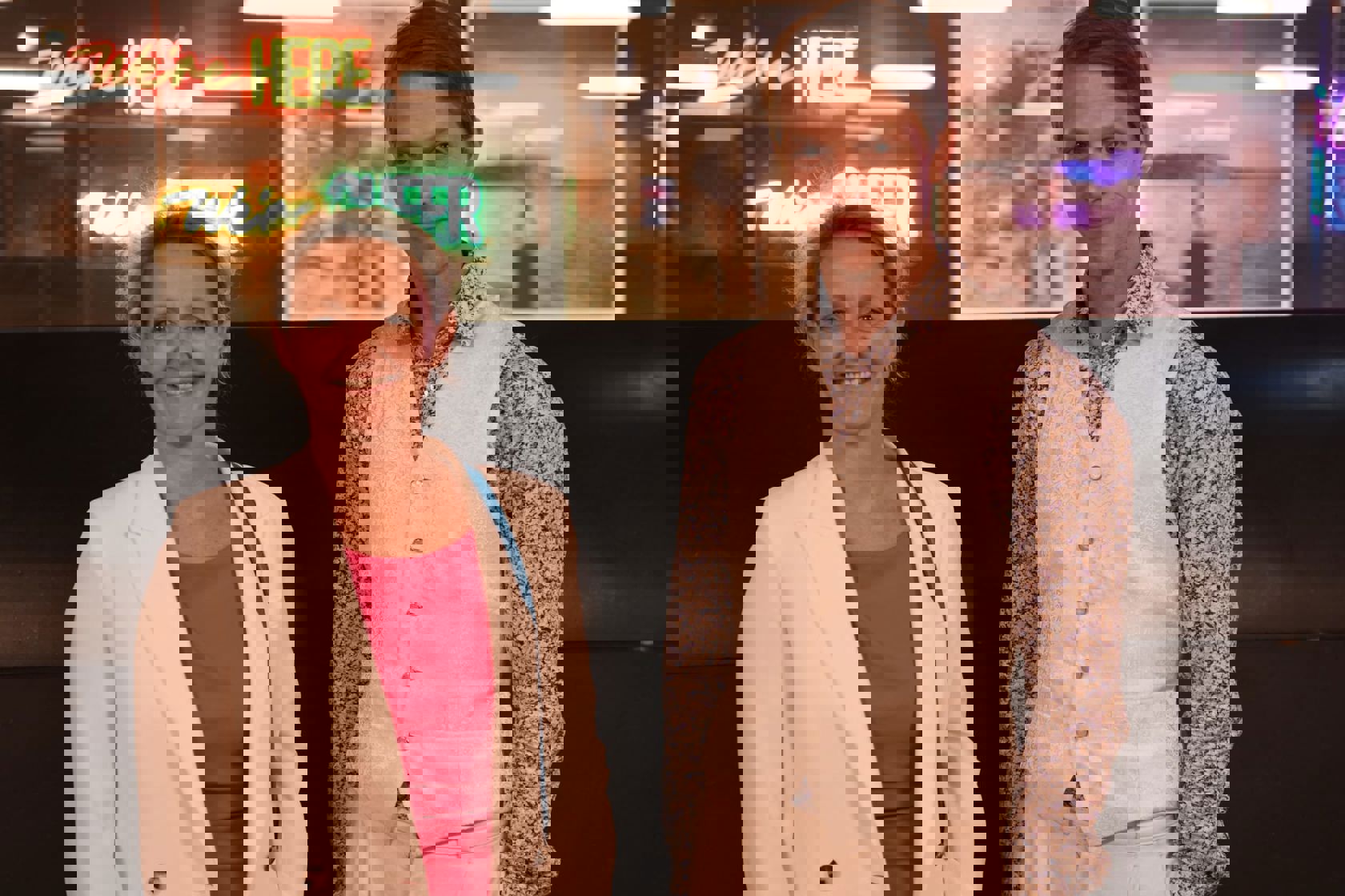 Konsernsjef i Sporveien, Birte Sjule og styreleder i Pride Art, Frederick Nathanael åpnet årets Pride Art utstilling i Sporveispassasjen på Jernbanetorget.