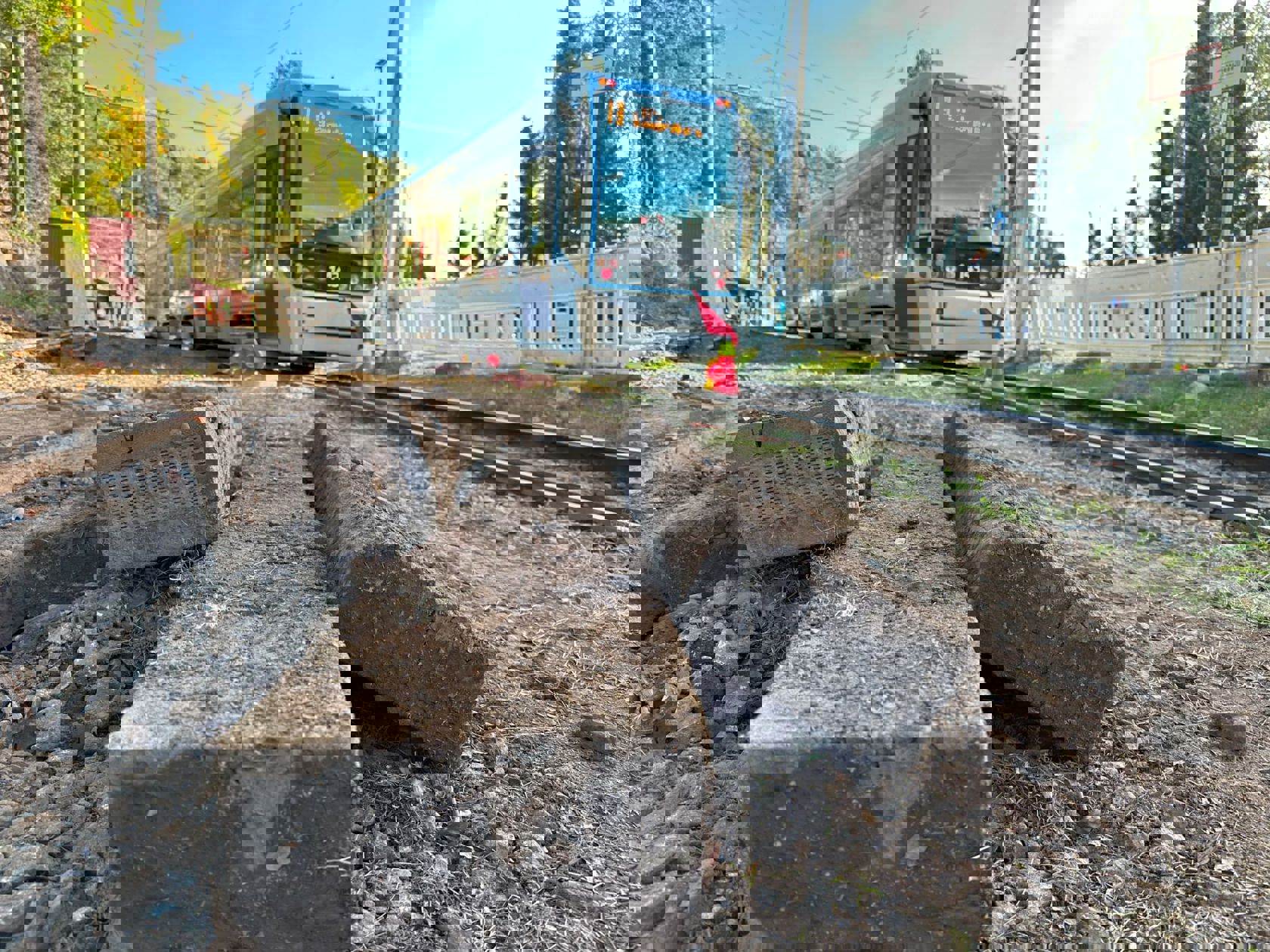 Fra mandag morgen innføres det flere tiltak for å bedre trafikksikkerheten i Kongsveien i anleggsperioden. 