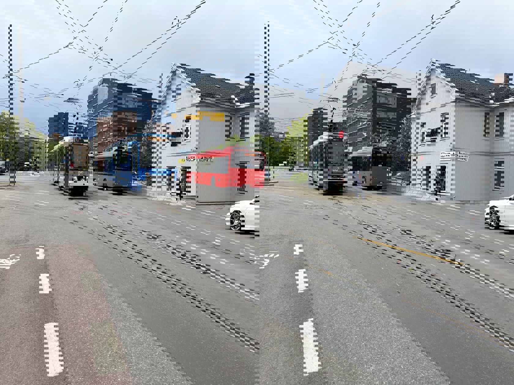 Buss for trikk: Mens Sporveien skifter sporveksel ovenfor krysset, og Bymiljøetaten arbeider langs sporet mellom Disen og Glads vei, blir det buss for trikk en uke.