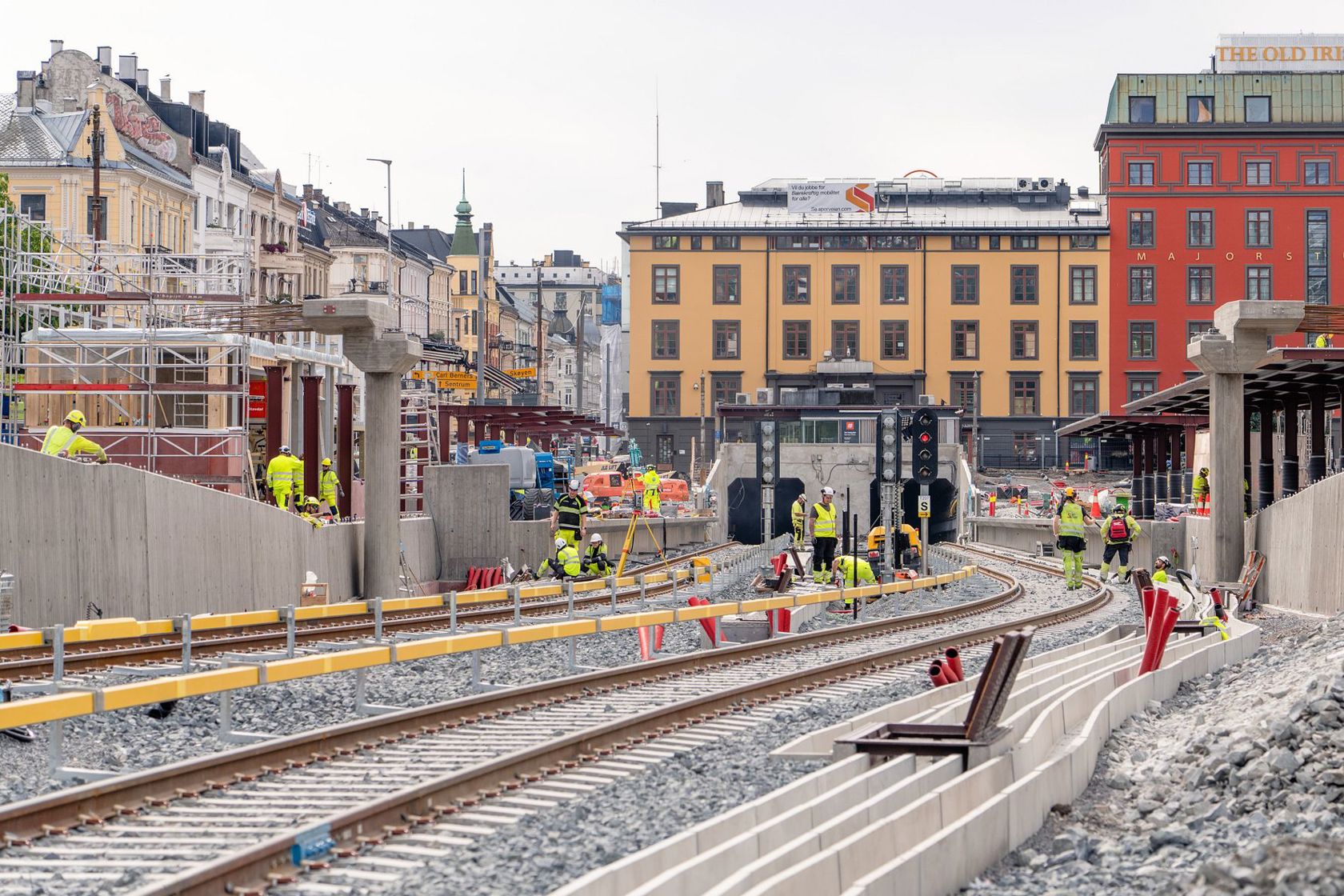 Det jernbanetekniske arbeidet på Majorstuen stasjon er i mål, slik at T-banen kan kjøre forbi stasjonen fra mandag morgen. Foto: Christian Loennechen/Sporveien AS