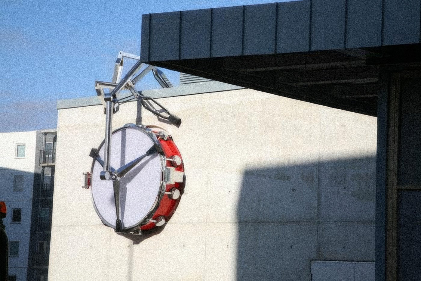 Løren stasjon er en av de nyeste stasjonene på T-banen. Lørenbanen gir Oslo den første tversgående T-baneforbindelsen for de som ikke ønsker å reise gjennom sentrumstunellen.