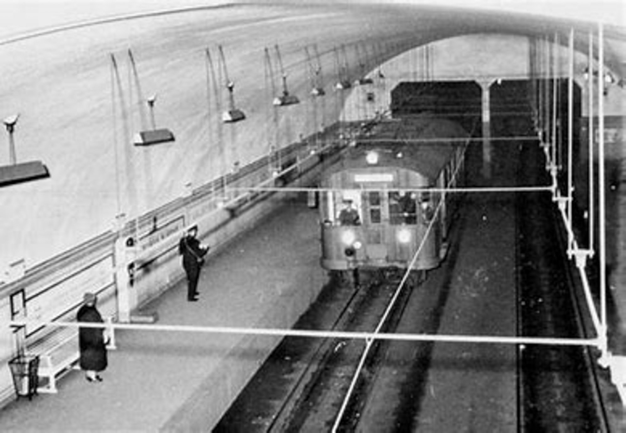 Valkyrie plass stasjon, et resultat av et jordras.